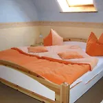 Hotel-pension Lydia فندق